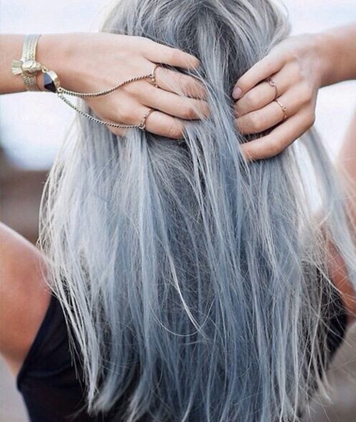 włosy błękitne